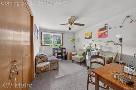 Bedroom - 348 Evelyn Ave, Hazel Park, MI 48030 photo 1 of 4