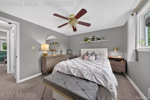 Bedroom - 348 Evelyn Ave, Hazel Park, MI 48030 photo 3 of 4