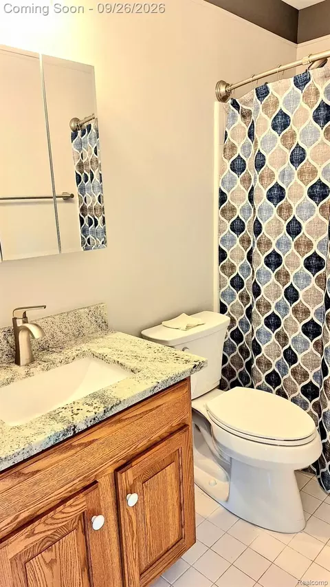 Bath - 21767 Brookside North Dr, Macomb, MI 48044 photo 1 of 2