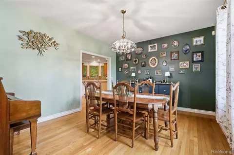 Dining - 5160 Vine St, St. Clair, MI 48079 photo 1 of 2