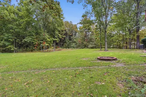 Exterior - 5160 Vine St, St. Clair, MI 48079 photo 8 of 9