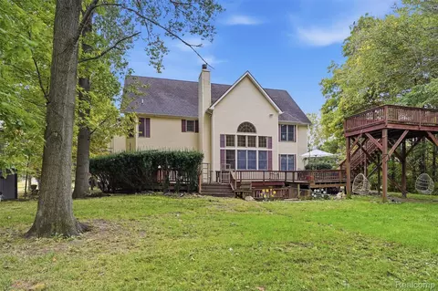 Exterior - 5160 Vine St, St. Clair, MI 48079 photo 6 of 9