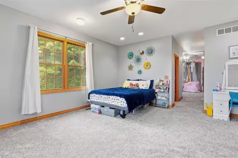 Bedroom - 5160 Vine St, St. Clair, MI 48079 photo 3 of 11