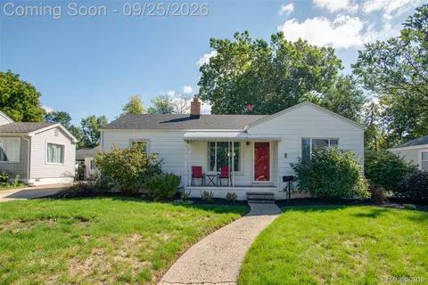 15932 Woodworth, Redford, MI 48239