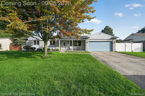 33474 Orangelawn St, Livonia, MI 48150