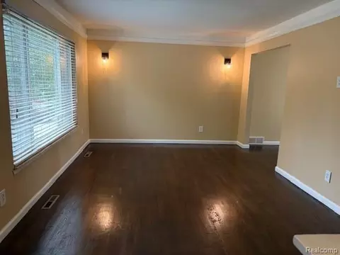 Living - 9840 William St, Taylor, MI 48180 photo 1 of 2