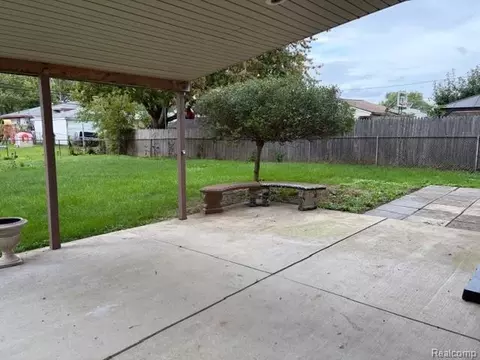 Exterior - 9840 William St, Taylor, MI 48180 photo 5 of 6