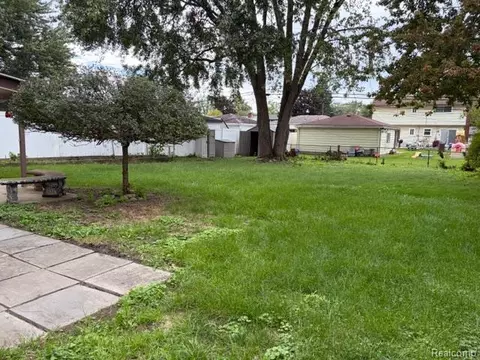 Exterior - 9840 William St, Taylor, MI 48180 photo 6 of 6