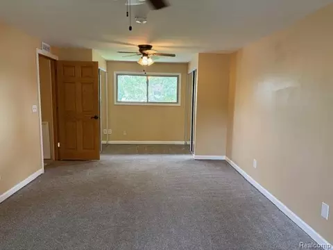 Bedroom - 9840 William St, Taylor, MI 48180 photo 2 of 6