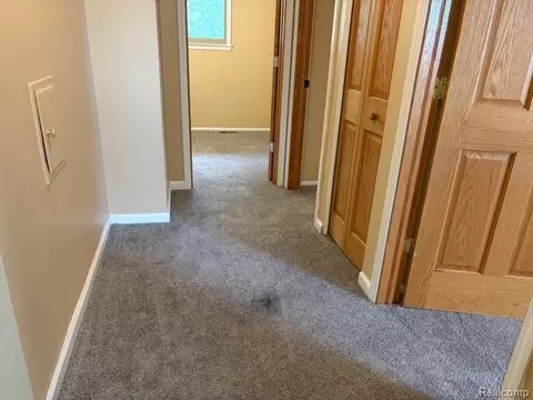 Entry Way - 9840 William St, Taylor, MI 48180 photo 2 of 3