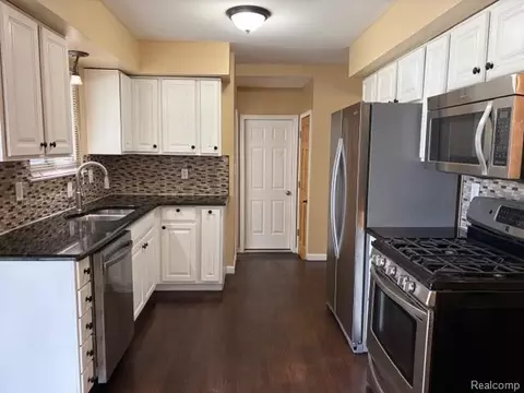 Kitchen - 9840 William St, Taylor, MI 48180 photo 1 of 5