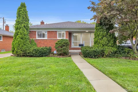 8347 Dixie Ln, Dearborn Heights, MI 48127