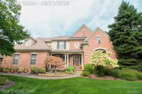 44023 Cypress Point Dr, Northville, MI 48168