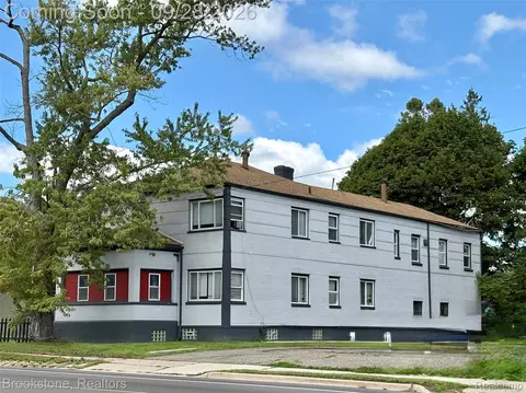 285 Auburn Ave, Pontiac, MI 48342