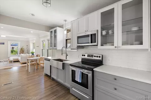 Kitchen - 595 E Drayton St, Ferndale, MI 48220 photo 3 of 3