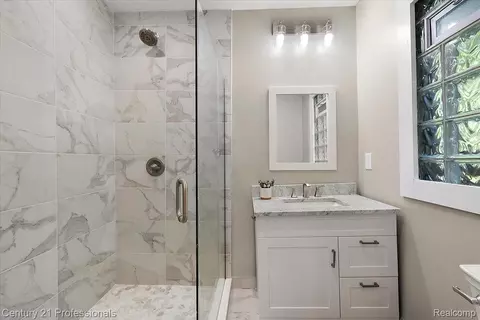 Bath - 595 E Drayton St, Ferndale, MI 48220 photo 1 of 3