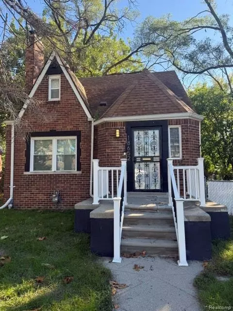 18652 Lindsay St, Detroit, MI 48235