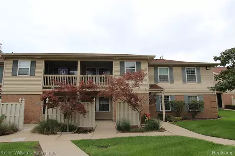19280 Northridge Dr, Northville, MI 48167