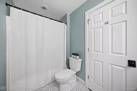 Bath - 7035 Winters Ct, Dexter, MI 48130 photo 8 of 8