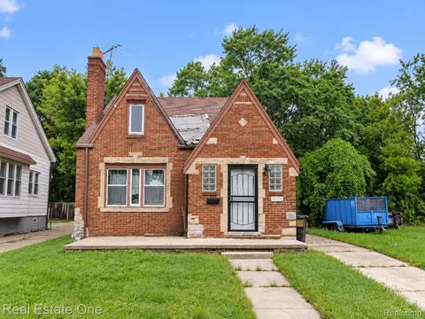 12105 Sanford St, Detroit, MI 48205