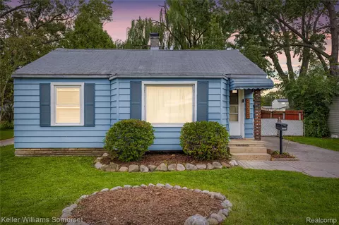 26322 Delton St, Madison Heights, MI 48071