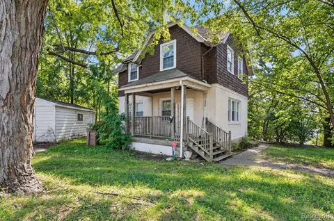 596 N Perry St, Pontiac, MI 48342
