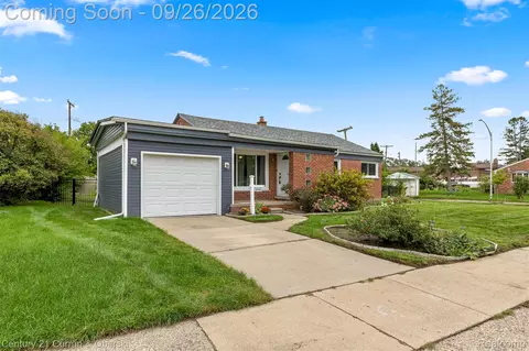 29530 Robert Dr, Livonia, MI 48150
