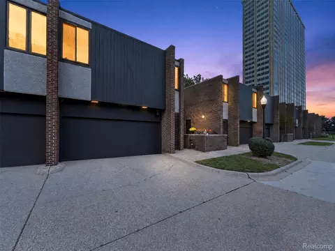 1243 Navarre Pl, Detroit, MI 48207