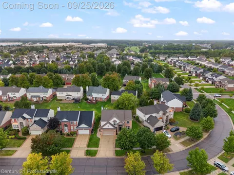 View/Area - 49385 Central Park E, Shelby Township, MI 48317 photo 2 of 4