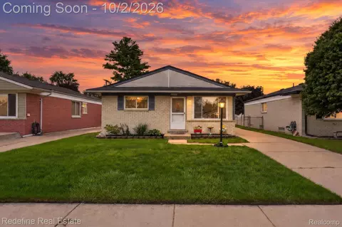 33705 Fernwood St, Westland, MI 48186