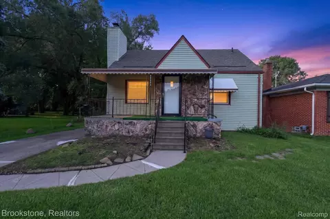 Exterior - 19064 Toepfer Dr, Eastpointe, MI 48021 photo 5 of 5