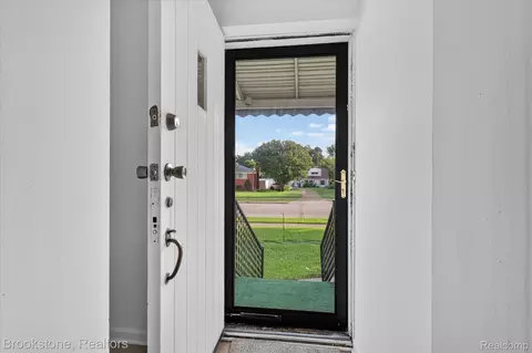 Entry Way - 19064 Toepfer Dr, Eastpointe, MI 48021 photo 1 of 3