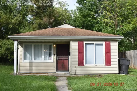 14387 Auburn St, Detroit, MI 48223