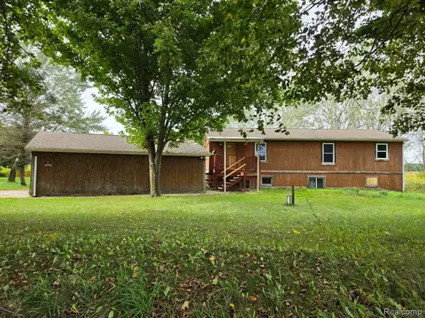 8900 Edward Rd, Watertown, MI 48435