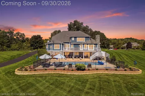 13096 Macneil Ct, Brighton, MI 48380