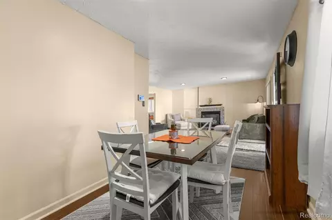 Dining - 7841 Monroe Blvd, Taylor, MI 48180 photo 3 of 3