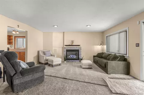 Living - 7841 Monroe Blvd, Taylor, MI 48180 photo 3 of 6