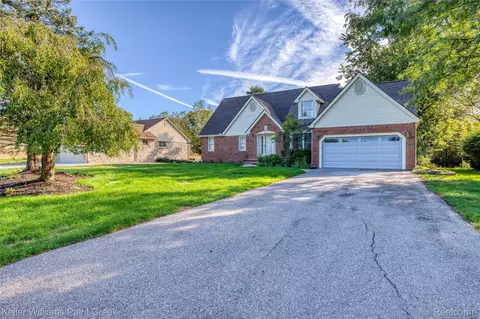 20838 Gill Rd, Farmington Hills, MI 48335