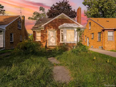 17267 Warwick St, Detroit, MI 48219