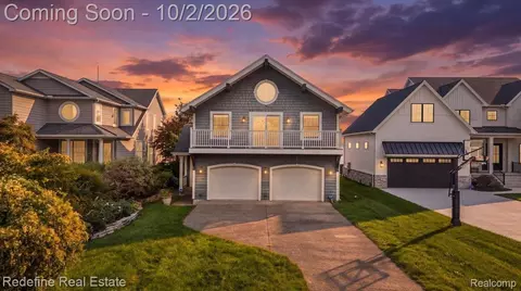 12172 N Lakeshore Dr, La Salle, MI 48145