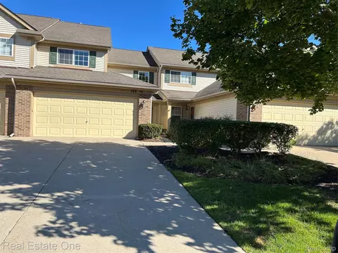 163 S S Vis, Auburn Hills, MI 48326