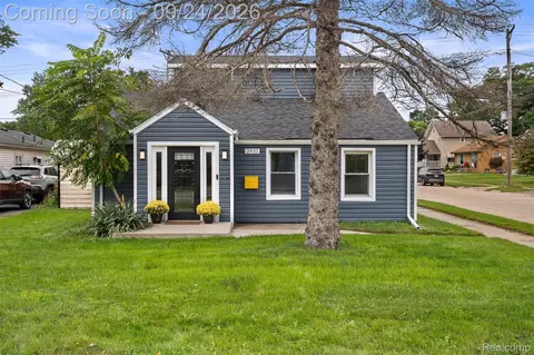 2931 Rochester Rd, Royal Oak, MI 48073