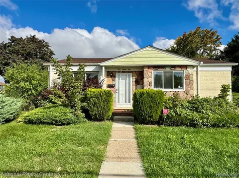 185 Gage St, Pontiac, MI 48342
