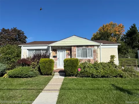 185 Gage St, Pontiac, MI 48342