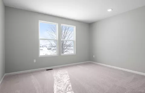 Bedroom - 50649 Crusader Dr, Macomb, MI 48044 photo 4 of 4