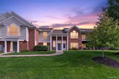 16885 Carriage Way #5, Northville, MI 48168