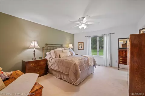 Bedroom - 5464 N Seymour Rd, Flushing, MI 48433 photo 1 of 5