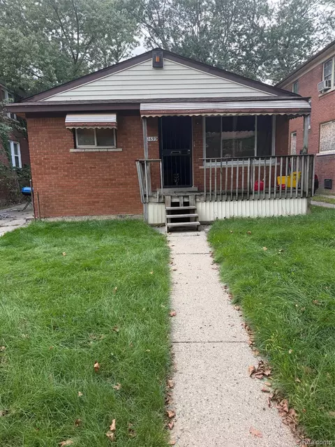 12693 Northlawn St, Detroit, MI 48238