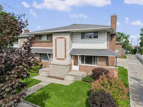 11274 Middlebelt Rd, Livonia, MI 48150