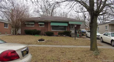 1039 Lori St, Ypsilanti, MI 48198